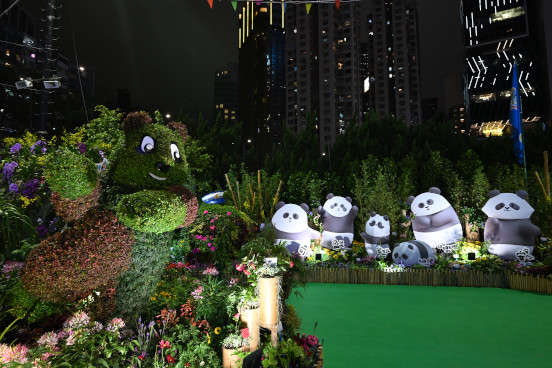 Ocean Park Hong Kong <Giant Pandas Deep in the Bamboo Forest>