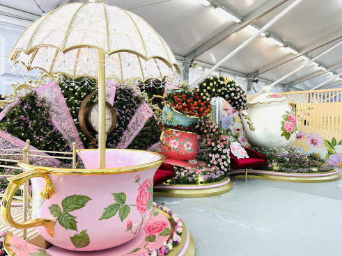 A Giant Teapot in a Lilliputian World